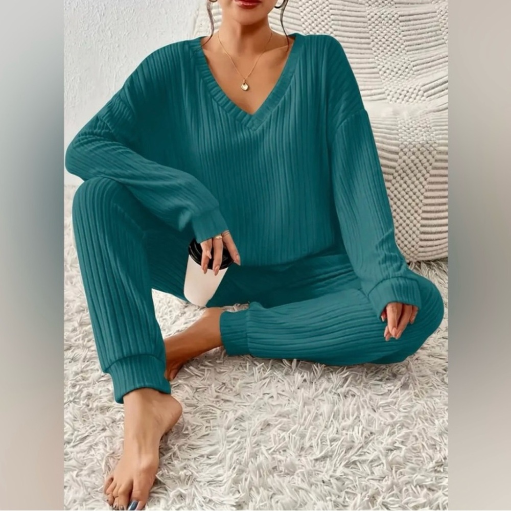 Teal V-Neck Ribbed Lounge Set - Picture 2 of 5
